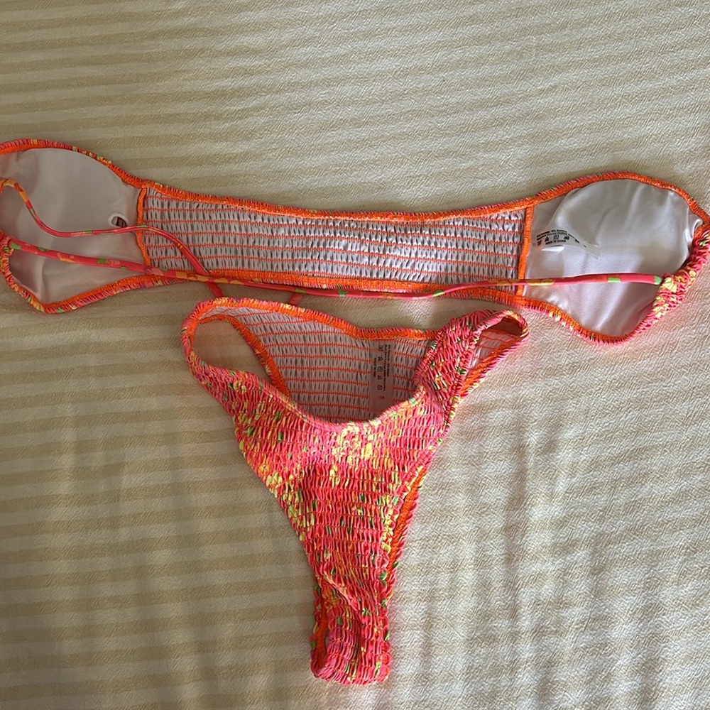 bathing suits - Picture 3 of 3
